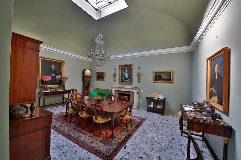 Bed And Breakfast Riviera Di Chiaia Turrisi Naples Exterior photo